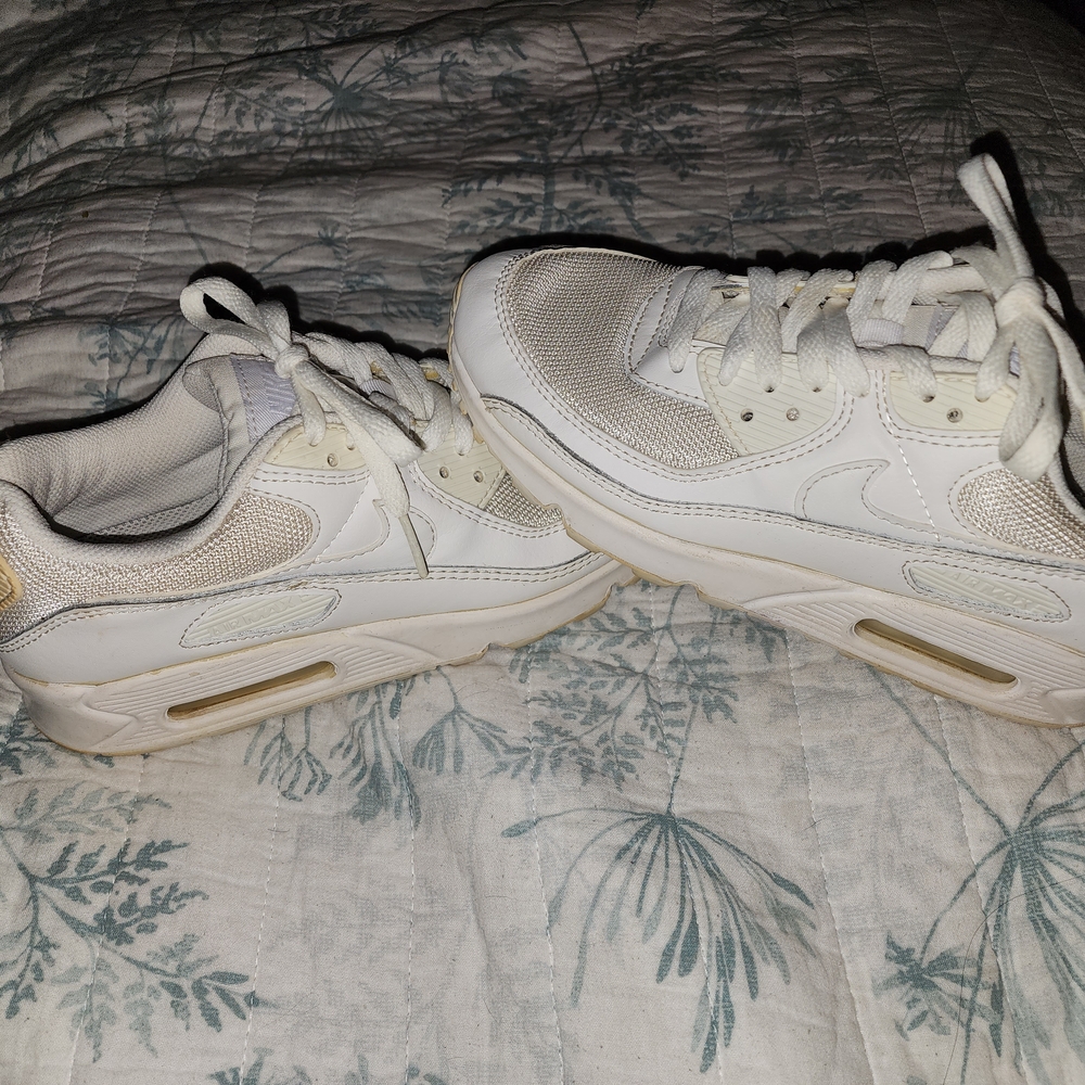 Nike Air Max 90  SZ 8 Triple White Women's CQ2560-100
